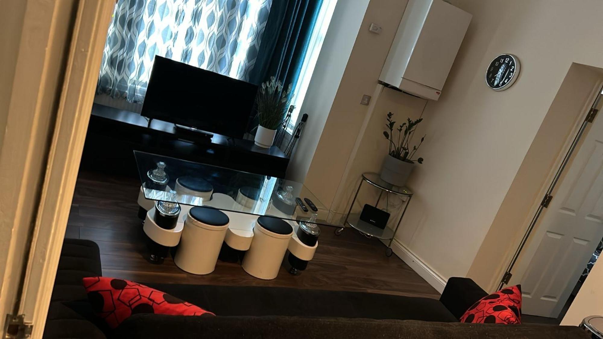 Luxurious 2 Bed Apartment Bedford Dış mekan fotoğraf